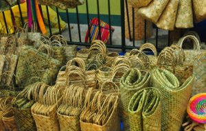Sản phẩm mỹ nghệ từ lá Cọ